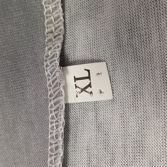 USA Distressed Blouse Women's Size XL - Picture 13 of 16